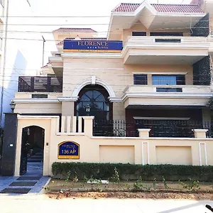 https://florence-by-nstay.top-gurgaonhotels.com